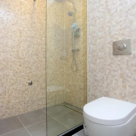 Family-friendly With Swimming Pool - Porat, Makarska - 18150