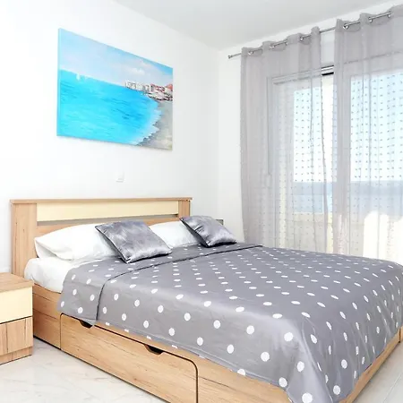 Apartmán Family-friendly With Swimming Pool - Porat, Makarska - 18150